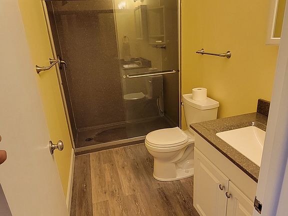 3rd image of 525 Anderson Blvd #820