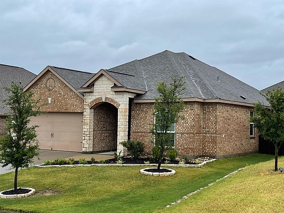 2nd image of 2300 Sable Wood Dr