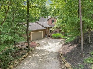 1899 Winnemucca Ln, Sugar Grove, OH 43155