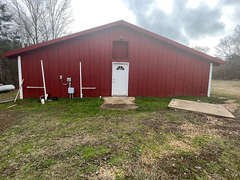 408 S Frontage Rd — Photo 3