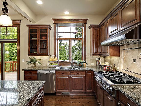 5th image of 2713 NW Stoney Creek Dr