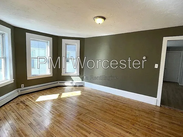 25 Almont Ave — Photo 14