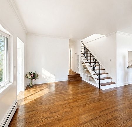 2nd image of 19 Jonquil Cir