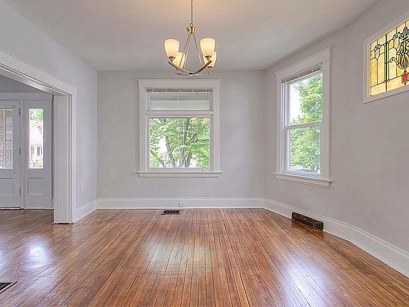5th image of 4226 Franklin Ave