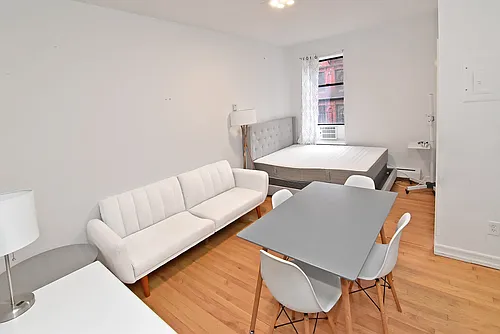100 Stanton St #5C Photo 1 100 Stanton St #5C Photo 1