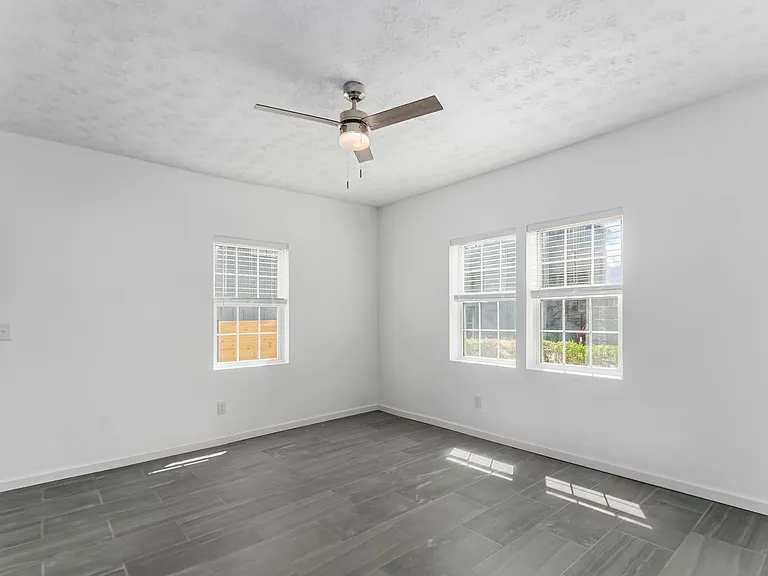 1426 E Rich St — Photo 12