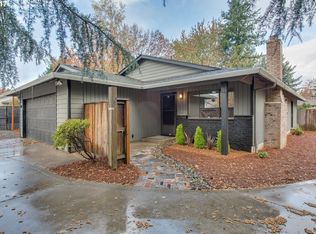 886 SW Birdsdale Dr, Gresham, OR 97080