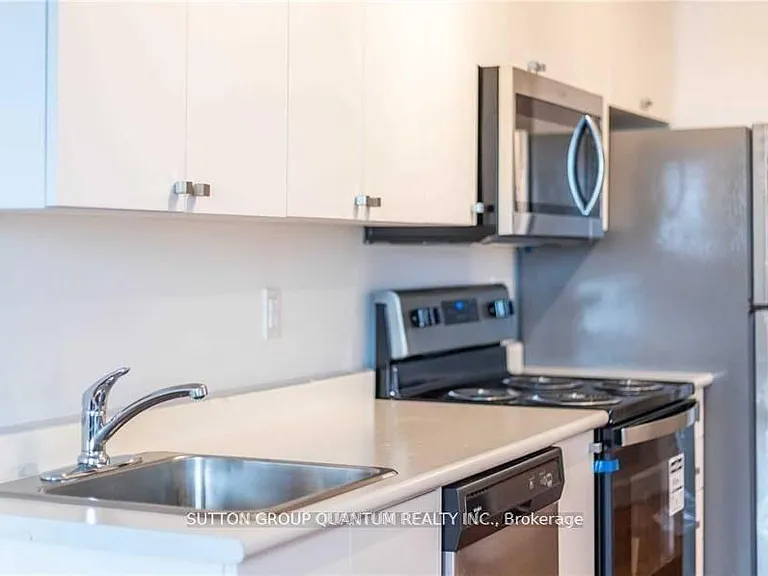 1 Wellington St #712 — Photo 4