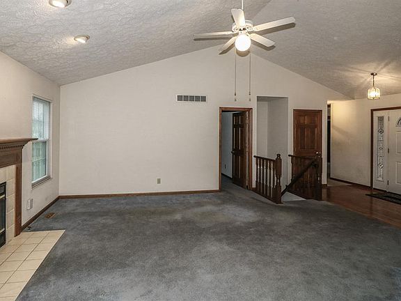 5th image of 5172 Lexington Ct