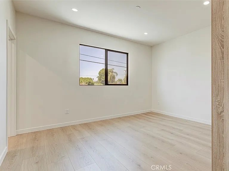 13502 Bessemer St — Photo 18