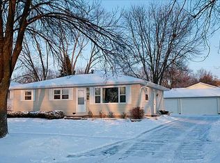 2585 Northview Dr, Marion, IA 52302