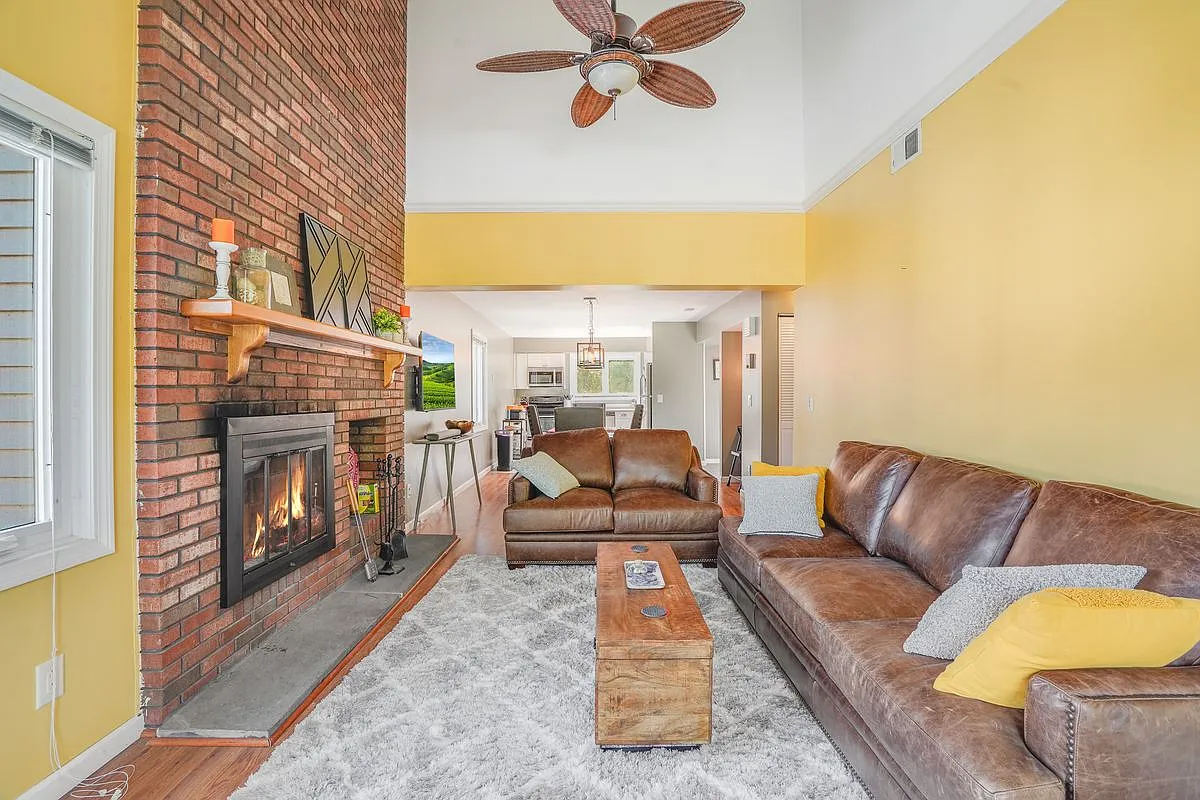 1 bed, 1.0 bath, 920 sqft, $2,300 — Photo 4