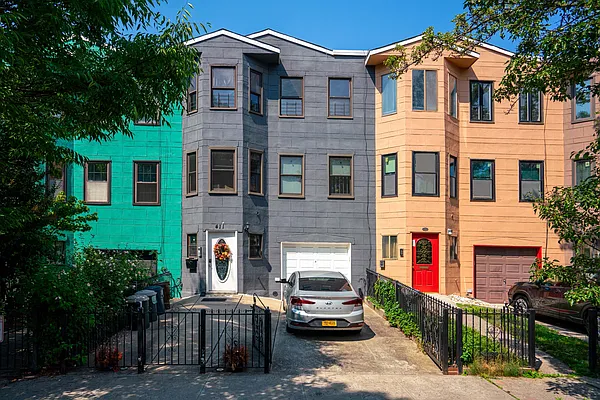 Rented by Spire Group | media 13