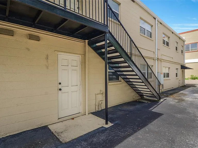 225 E New Hampshire St #7 — Photo 13