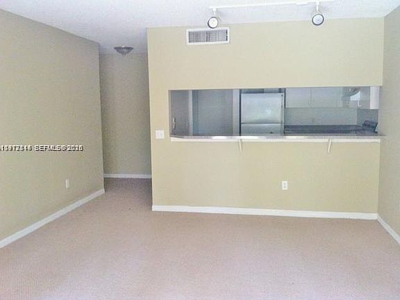 5th image of 440 S Park Rd #4102