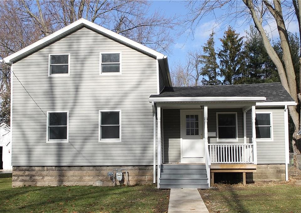 1st image of 111 McClelland St