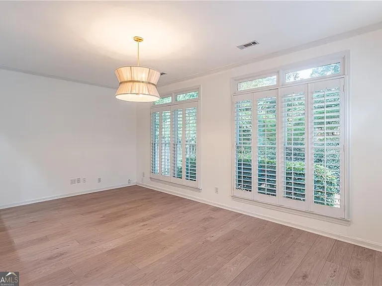 5491 Oxford Chase Way — Photo 25