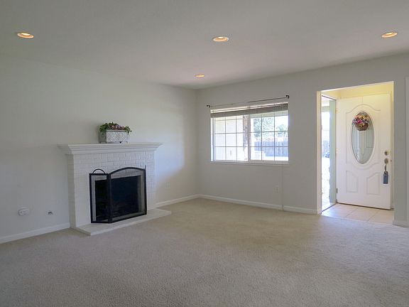 4th image of 1061 Melbourne Blvd