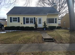 904 Amanda St, Pekin, IL 61554