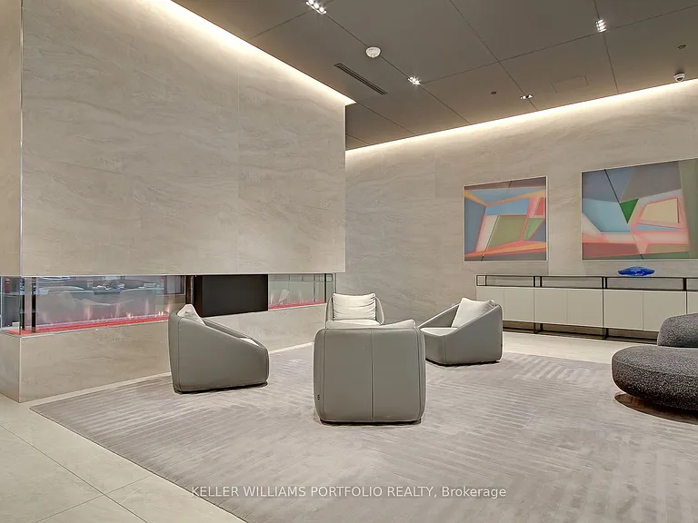 2221 Yonge St #1106 — Photo 25