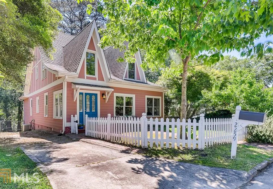 1st image of 2259 Fairhaven Cir NE