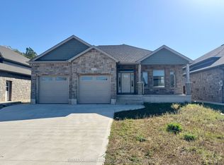 379 Ridge St, Saugeen Shores, ON N0H 2C1