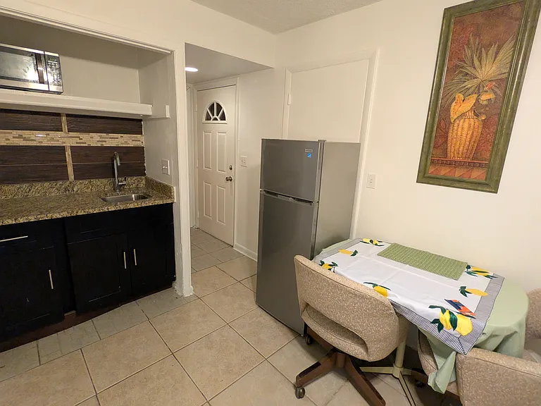 4701 Palm Tree Blvd #D — Photo 3