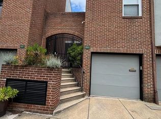 215 Fulton St #A, Philadelphia, PA 19147