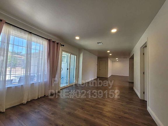 5th image of 2506 Hastings Way