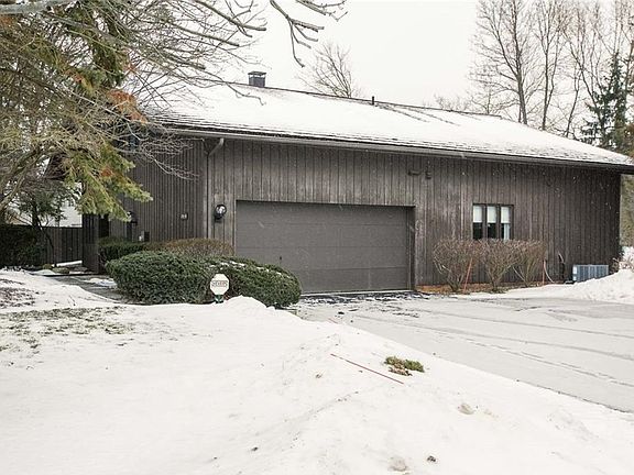 2nd image of 240 Laurel Circle Cir #16