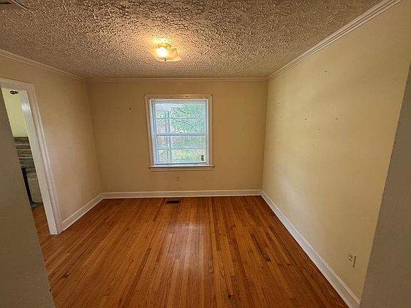 5th image of 1253 S Dry Valley Rd