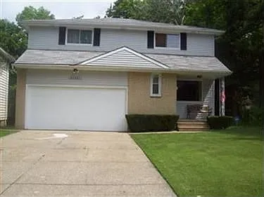 24601 Oakhill Dr photo 1