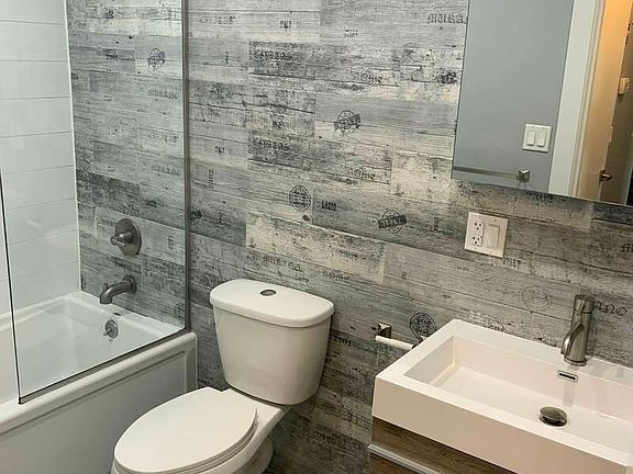 2nd image of 650 Kosciusko St #3B
