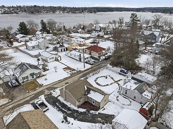 2nd image of 22 Colorado St