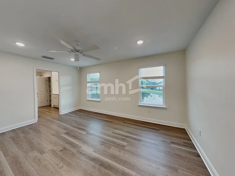 5739 Oesterle Rd — Photo 8