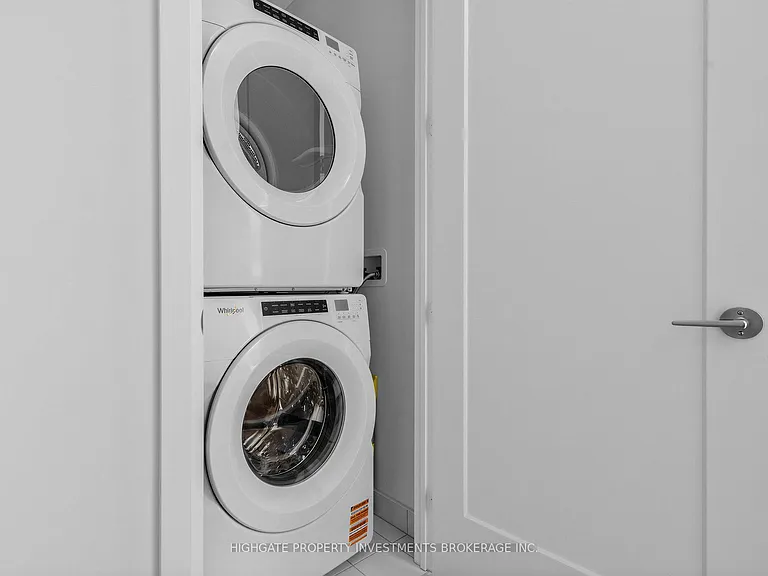27 Korda Gate #Penthouse 102 — Photo 9