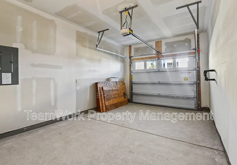 9413 Sun Fountain Dr — Photo 30