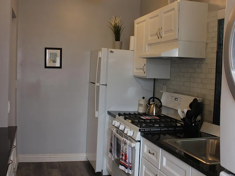 1414 Roscomare Rd #1 — Photo 7