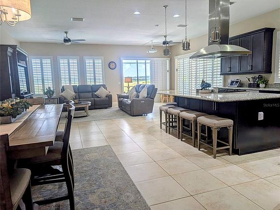 5th image of 290 SILVER MAPLE ROAD