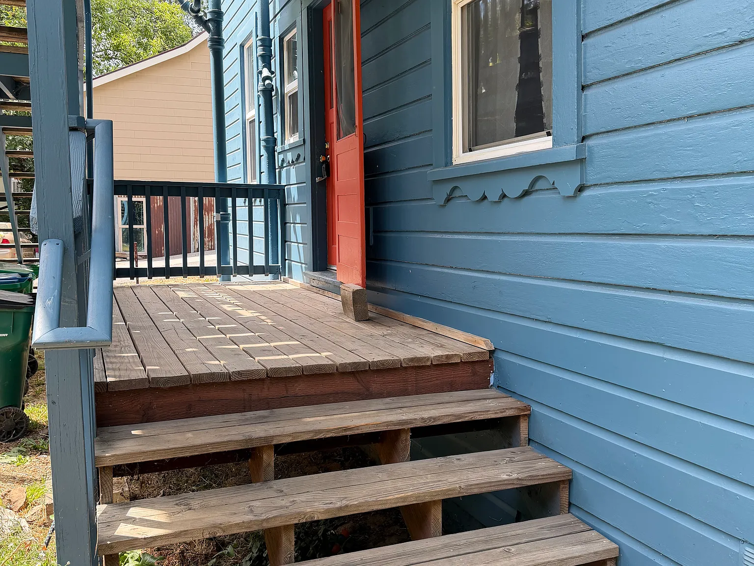 3 bed, 1100 sqft, $2,150 — Photo 2