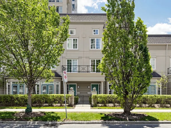 3 Rean Dr #Townhouse 16, Toronto, ON M2K 3C2