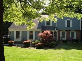 1144 Woodbend Rd, Ravenna, OH 44266