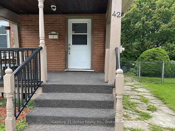 2nd image of 42 Harcourt St