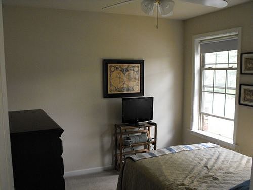 4th image of 2711 Hoffer St