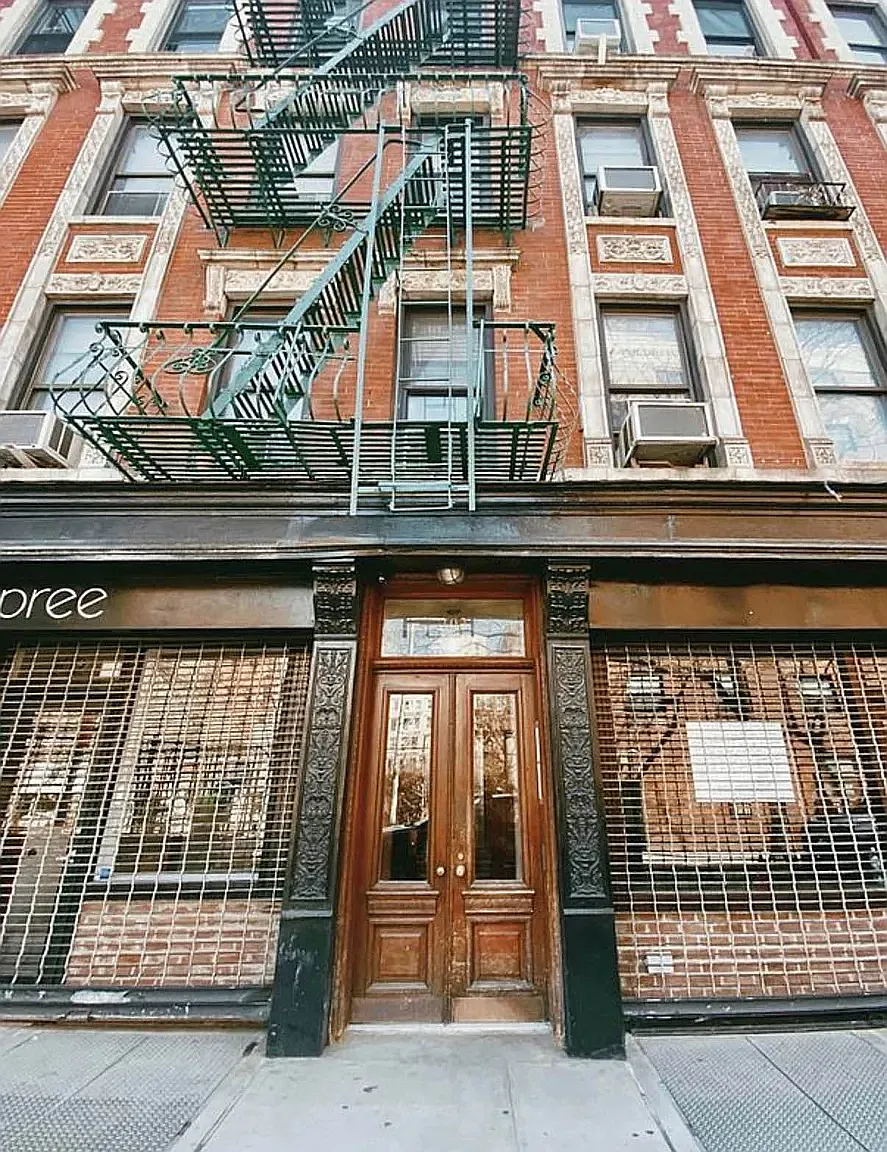 198 Elizabeth Street — Photo 1