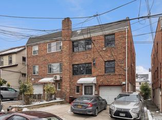 6114 156th St, Flushing, NY 11367