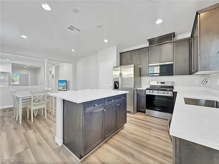 40 Cadence Crest Ave — Photo 4