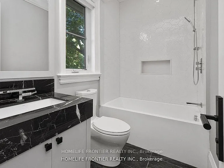 8 Vesta Dr — Photo 29
