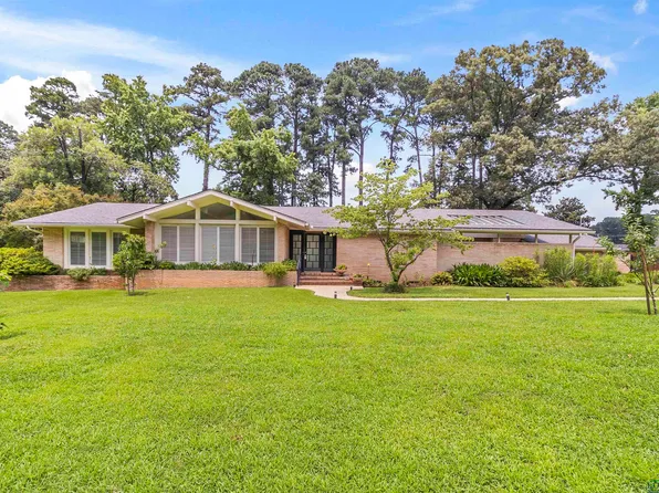 1109 Camellia Ln, Longview, TX 75601