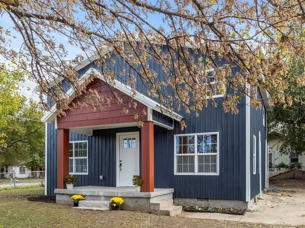 623 N 6th Ave, Stroud, OK 74079